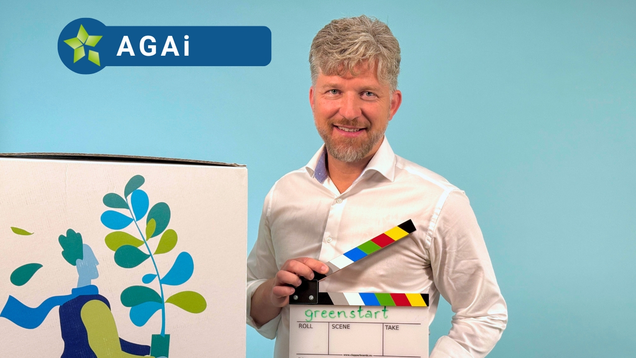 <h3>AGAi - Frag den Bodenpapst</h3>
<p>AGAi setzt sich dafür ein, eine der größten Herausforderungen unserer Zeit zu lösen: nachhaltige Landwirtschaft in Zeiten von starken Klimaschwankungen und Extremwetterereignissen. Um diesen entgegenzuwirken, entwickelt AGAi intelligente, KI-gestützte Lösungen – vom Boden aus gedacht. Das österreichisch-bayerische Deep-Tech-Start-up unterstützt Landwirt:innen dabei, bessere Entscheidungen zu treffen: für gesündere Böden, stabile Erträge und mehr Klimaschutz. Im Zentrum steht die digitale Bodenberatung „Frag den Bodenpapst“, die mithilfe von Bodendaten, agronomischem Wissen und prädiktiver KI individuelle Empfehlungen liefert – einfach zugänglich, praxistauglich und ressourcenschonend. So hilft AGAi, Erosion zu verringern, CO₂ zu speichern und die Resilienz der Landwirtschaft zu stärken – und bringt die Klimatransformation dorthin, wo sie beginnt: in den Boden. – <a href="https://greenstart.at/projekt/agai-empowering-farmers/" target="_blank">Zur Detailseite</a></p>
<div class="voting"><a href="https://youtu.be/wfLTzsfosbY" class="voting-video" data-fancybox>Video</a><span class="voting-text">Wählen</span></div>